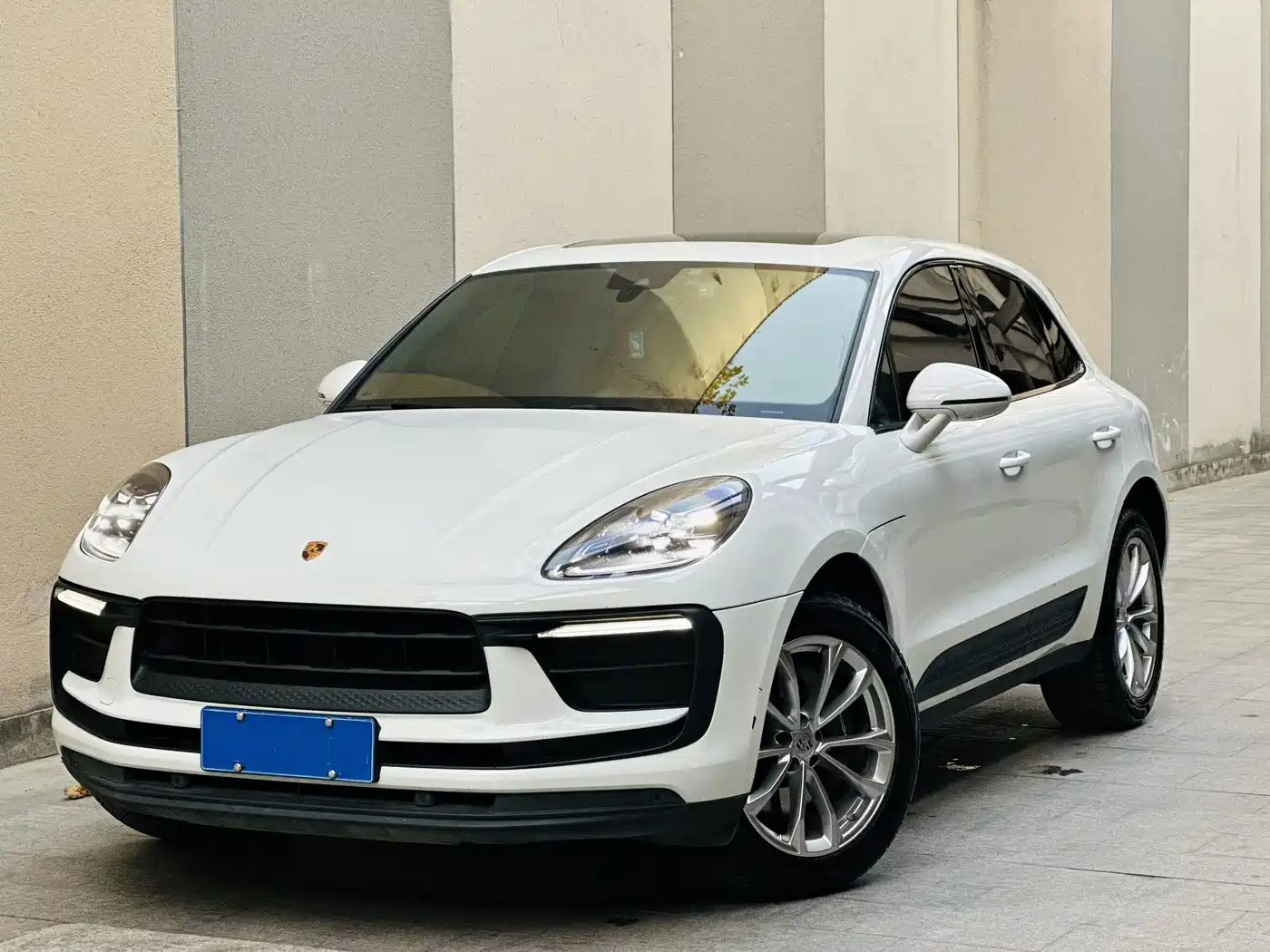Фото 1 - Porsche Macan