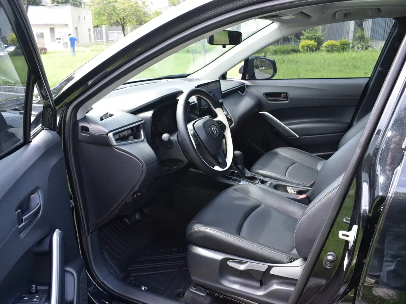 Toyota Corolla Cross 2024 2.0L Elite Edition фото 11
