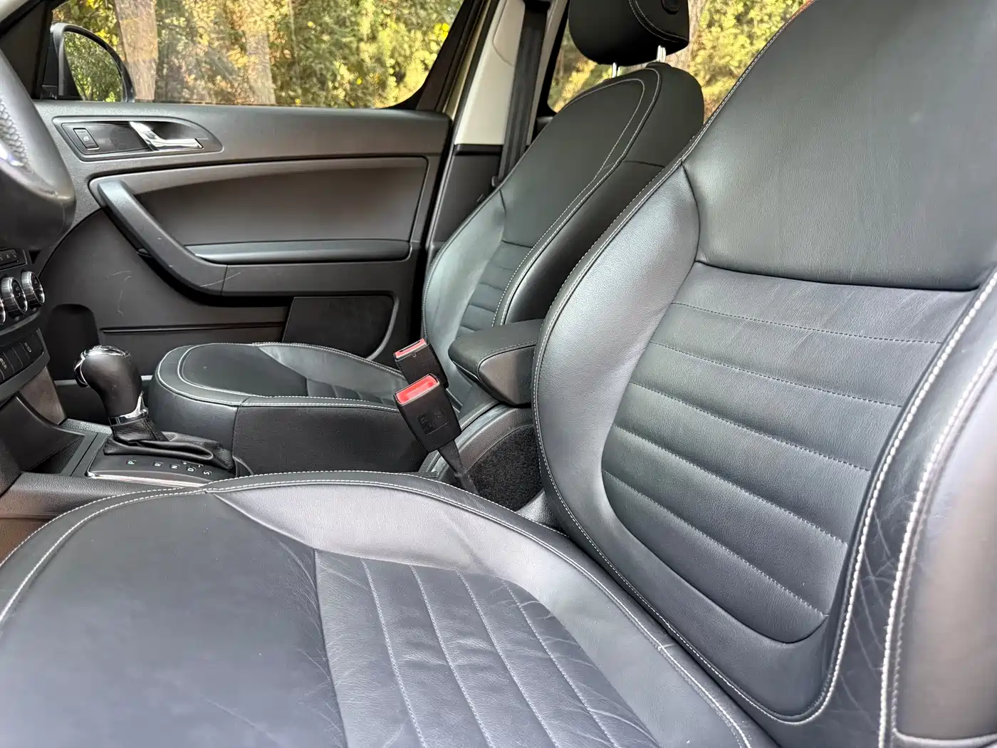 Škoda Yeti 2016 1.4TSI DSG Prestige Edition фото 15