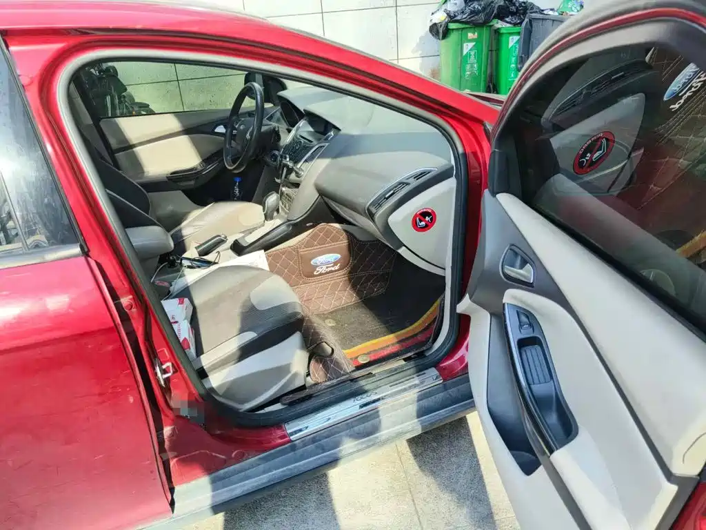 Ford Focus 2012 2012 Hatchback 1.6L Automatic Trend