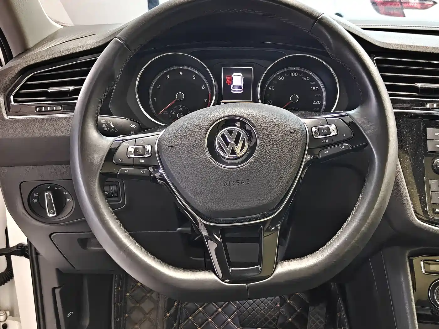 Volkswagen Tiguan L 2019 330TSI Automatic 2WD Trend Edition China VI фото 13