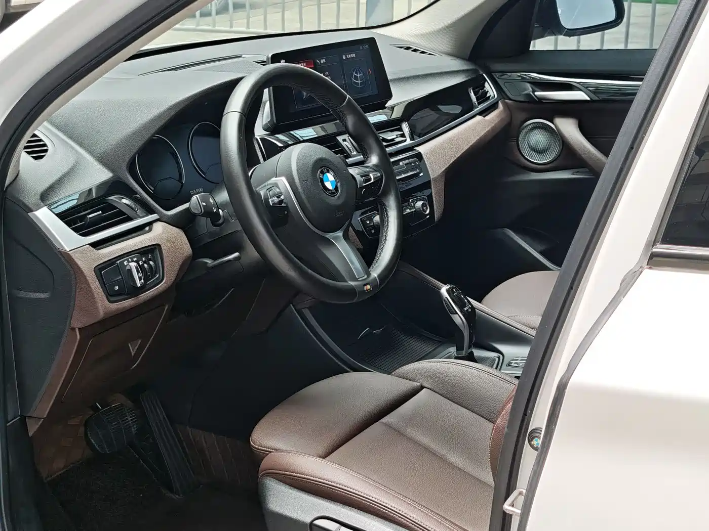 BMW X1 2021 xDrive25Li Exclusive фото 12