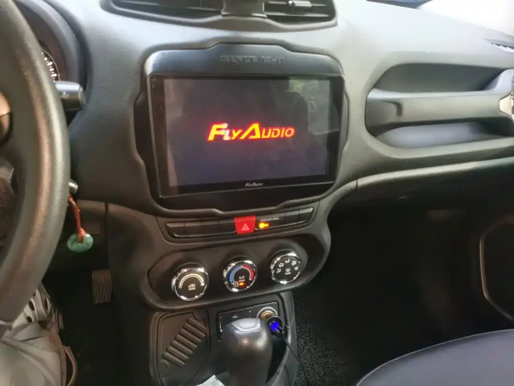 Jeep Renegade 2018 2017 180T Automatic Kinetic Edition+