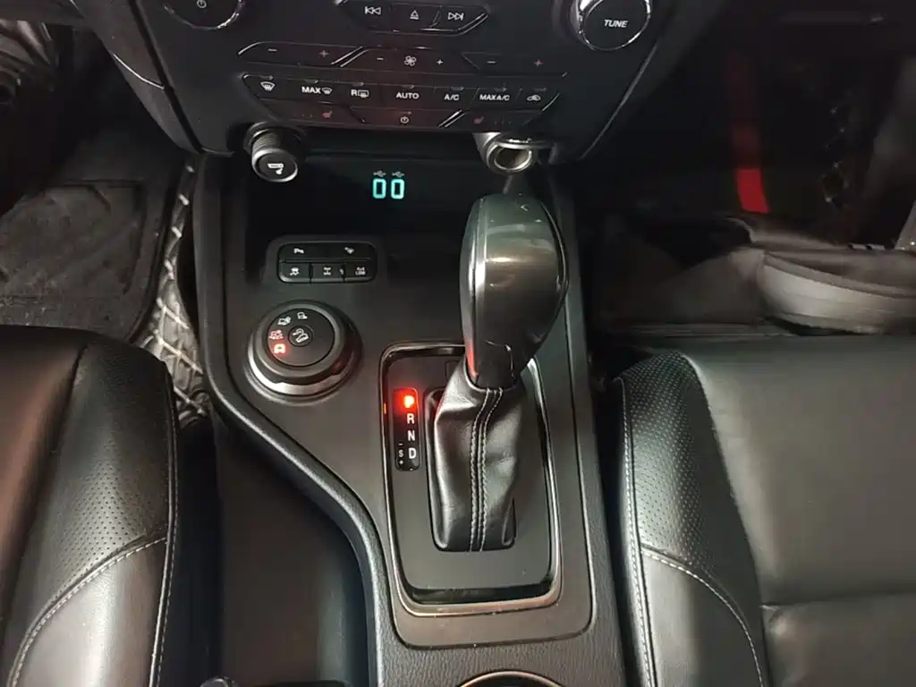Ford Everest 2018 2017 2.0T Gasoline Automatic 4WD Flagship Edition 7-Seater