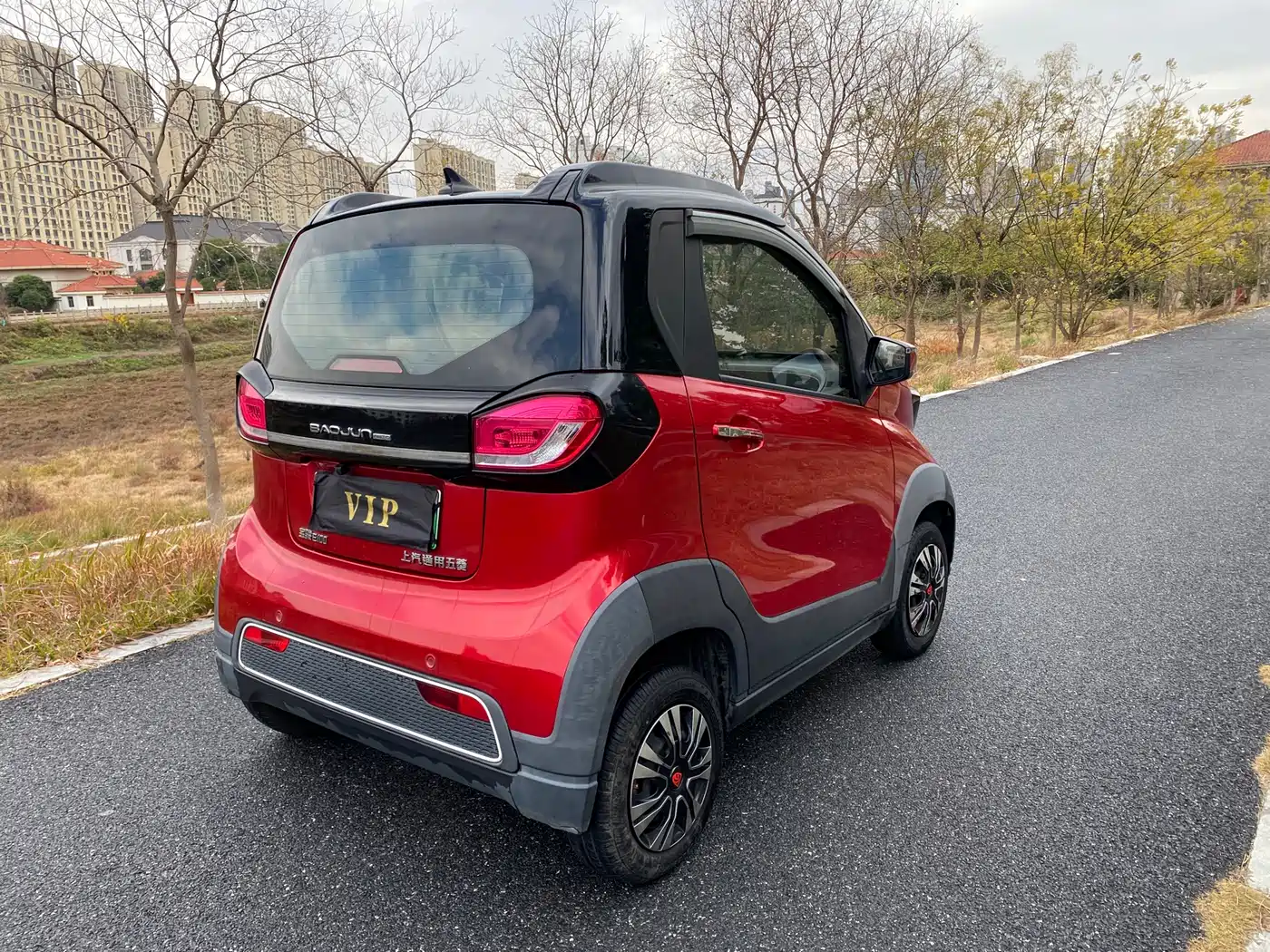 BAOJUN E100