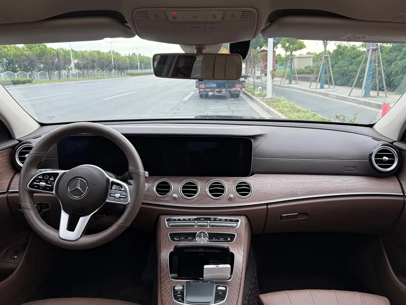 Mercedes-Benz E-Class 2020 E 260 L фото 14