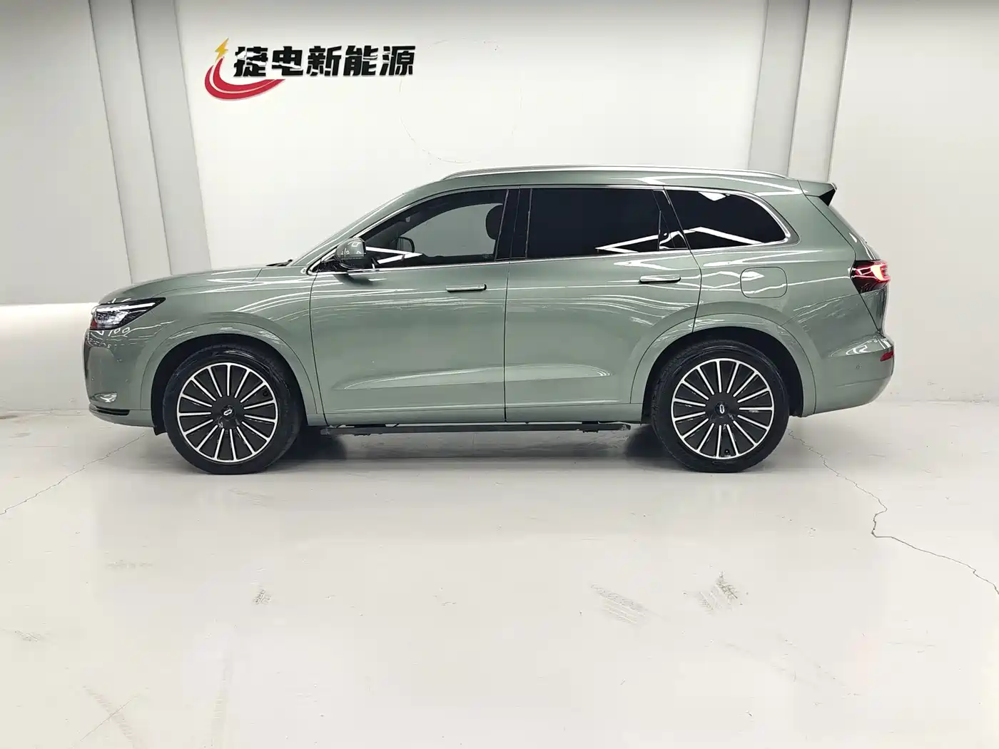Aito M7 2023 2022 1.5T 4WD Flagship Edition