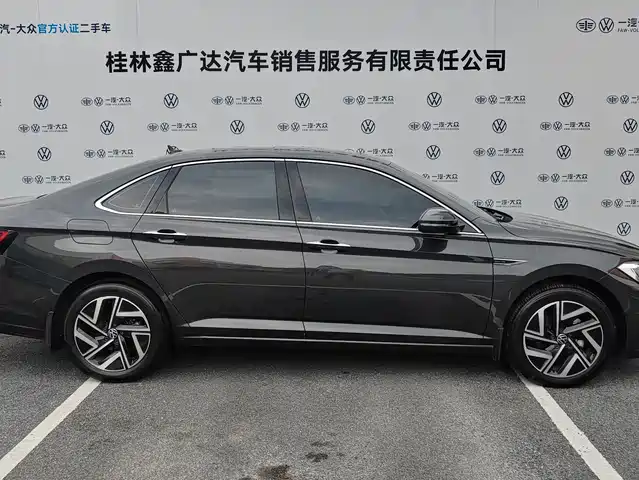 Volkswagen Sagitar 2023 300TSI DSG Surpassing Edition — фото 3