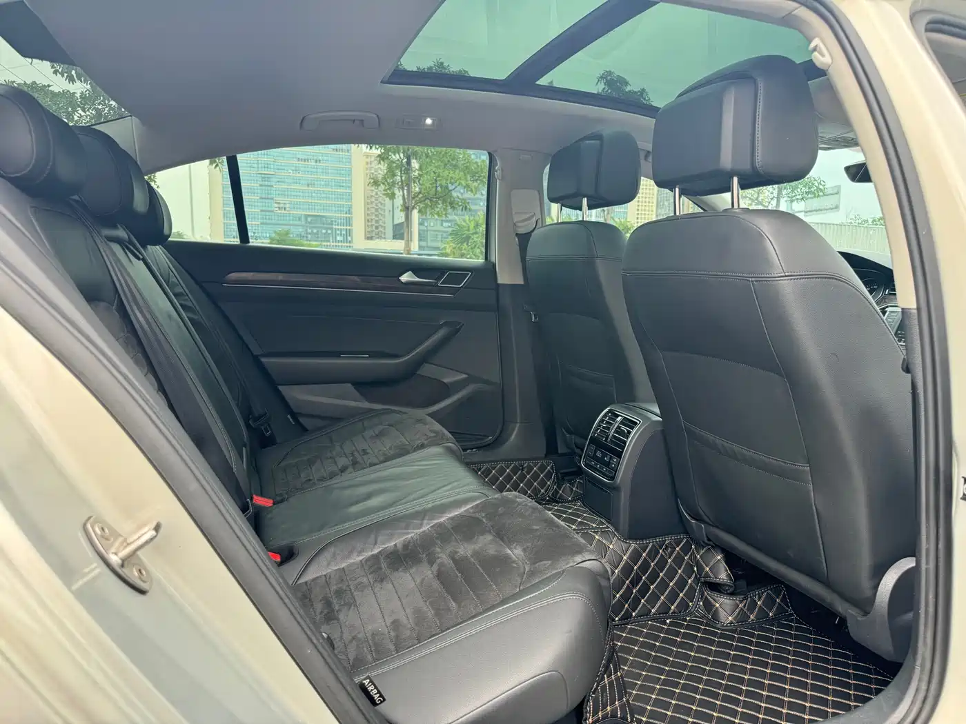 Volkswagen Magotan 2017 380TSI DSG Luxury фото 12