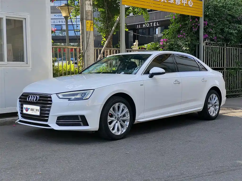 Audi A4L 2019 40 TFSI Progressive (China V)