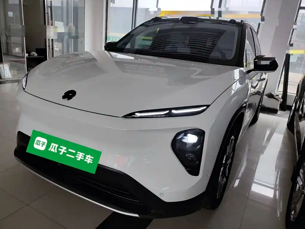 Фото 1 - NIO ES7