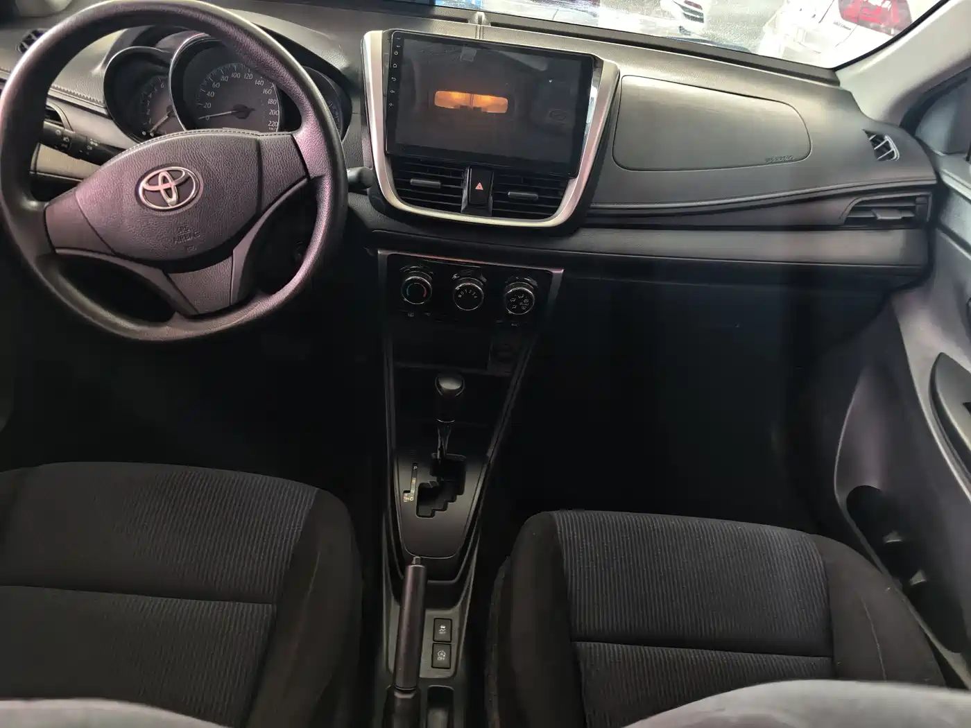 Toyota YARiS L Zhi Xiang 2019 1.5E CVT Charming China VI фото 7