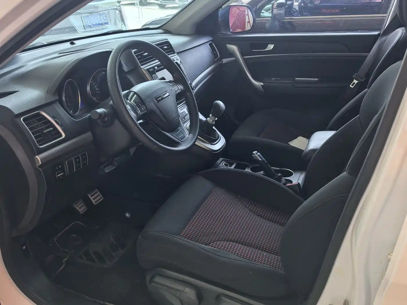Haval M6 2017 1.5T Manual 2WD Urban фото 7