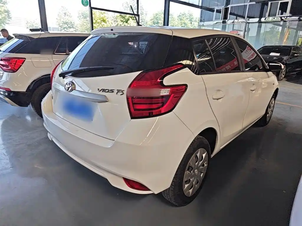 Toyota Vios FS 2017 1.5L CVT Fengchi Edition фото 7