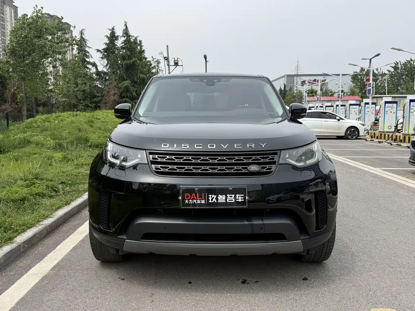 Land Rover Discovery 2019 3.0 SC V6 SE фото 2