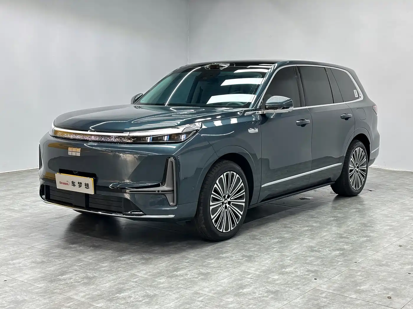 Geely Galaxy Galaxy M9 2025 Base Model
