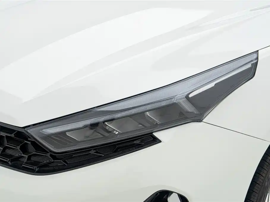 Kia K3 2024 1.5L CVT Comfort Premium Edition фото 9