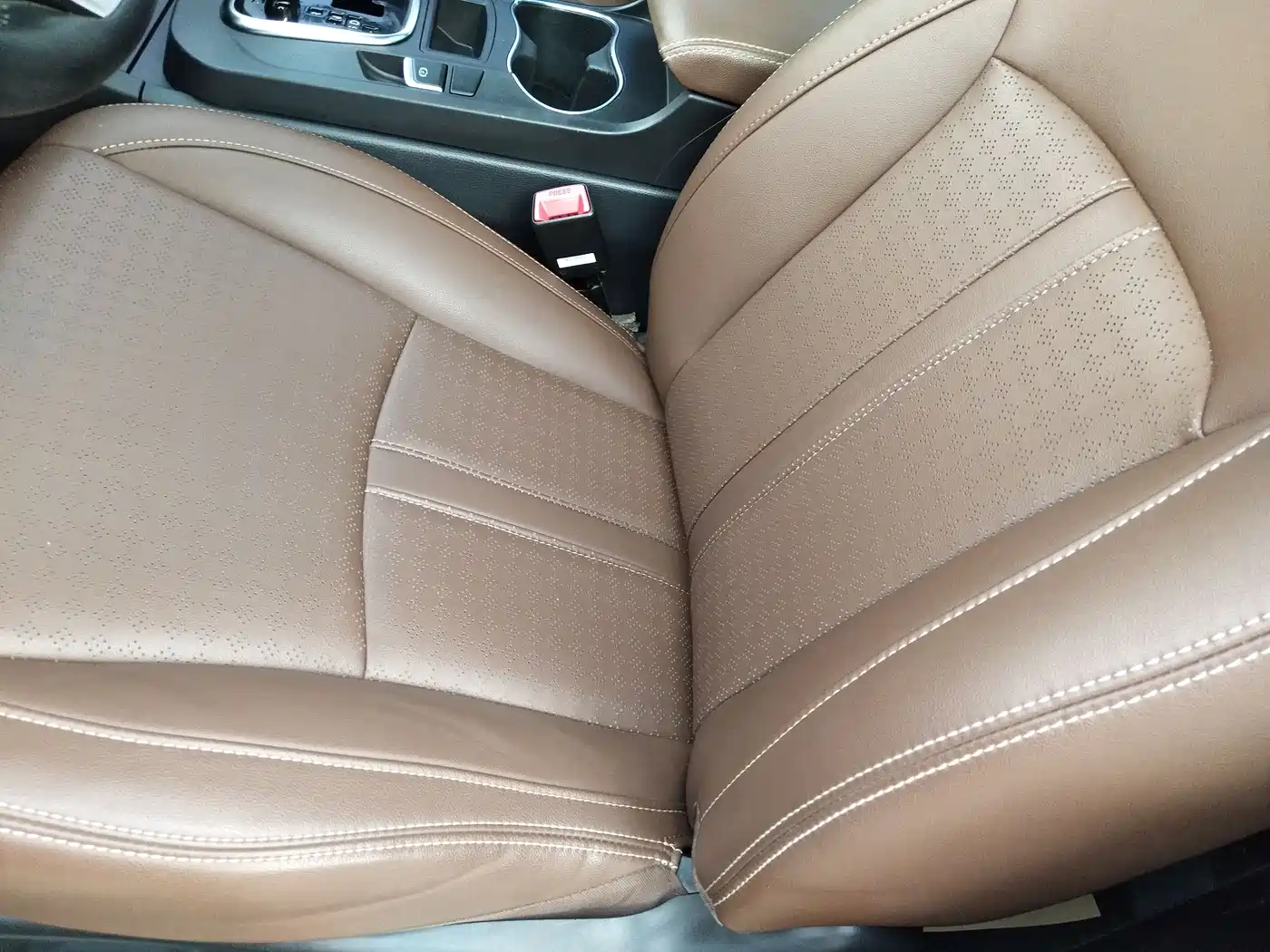 BYD S7 2016 2.0T Automatic Premium Model фото 15