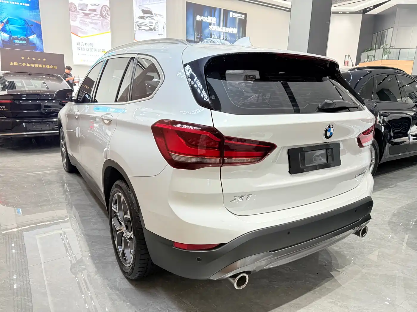 BMW X1 2022 sDrive25Li Leading фото 8