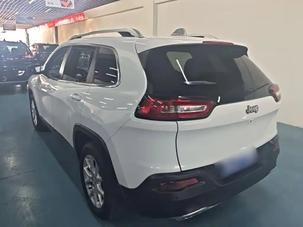 Jeep Cherokee 2018 2017 2.4L Leading Smart Edition