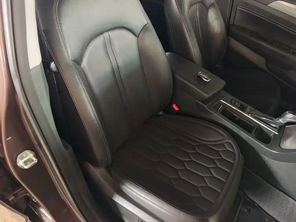 Photo 25 - Hyundai Sonata