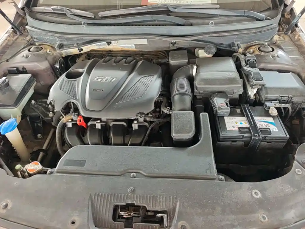 Photo 20 - Hyundai Sonata