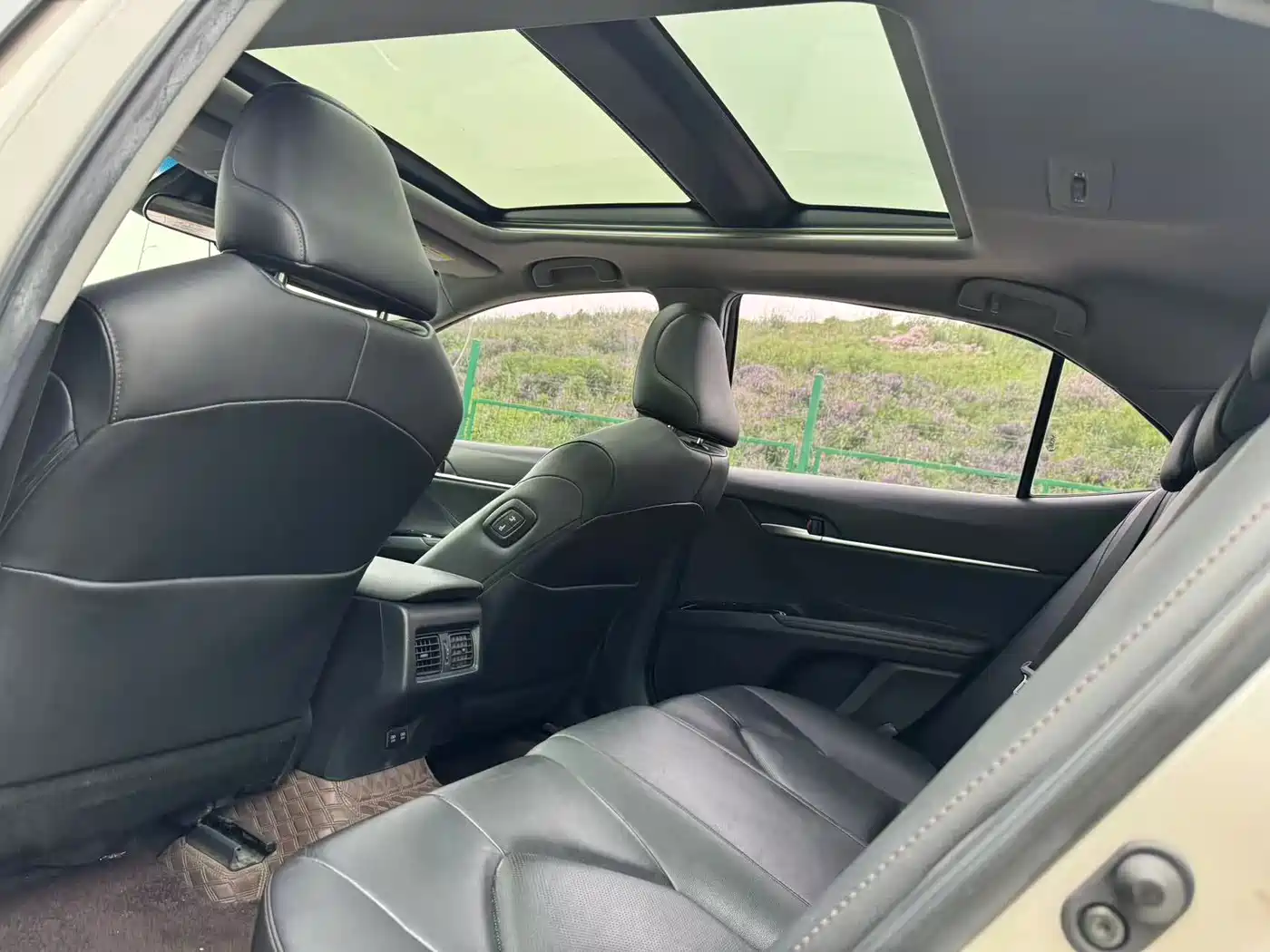 Toyota Camry 2018 2.5G Luxury Edition фото 9