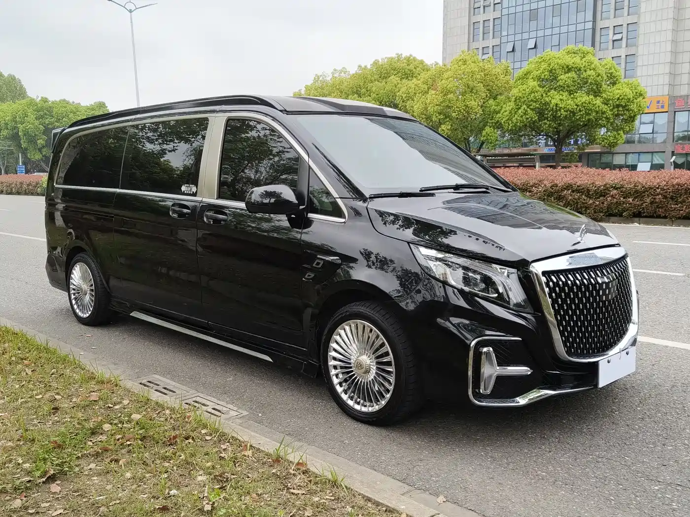 Mercedes-Benz Vito 2021 2.0T Business Edition 7-seater фото 2