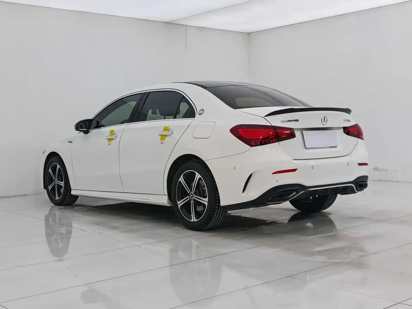 Mercedes-Benz A-Class 2024 A 200 L Fashion Edition фото 2