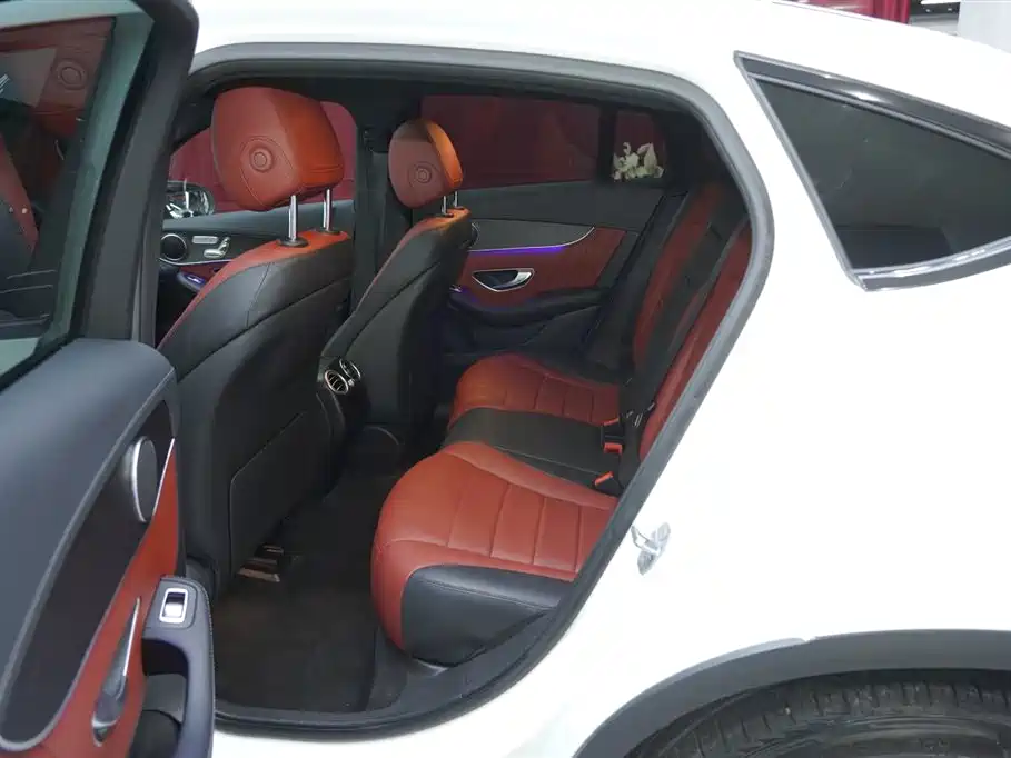 Mercedes-Benz GLC Coupe 2021 GLC 300 4MATIC Coupe SUV фото 11
