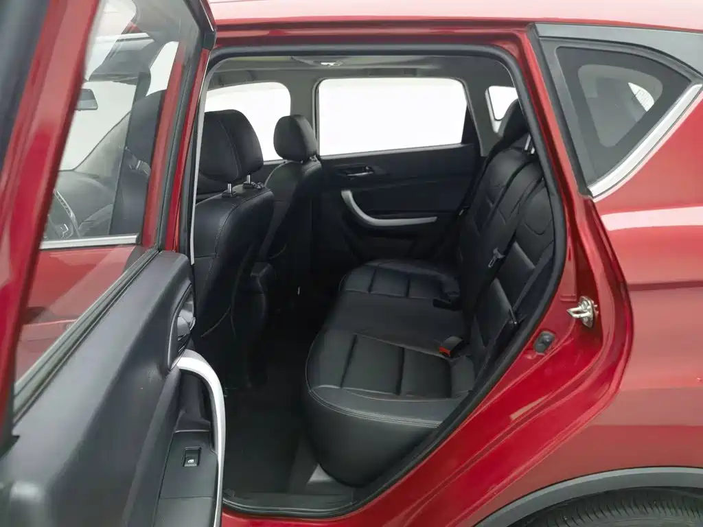 Фото 15 - Changan CS35