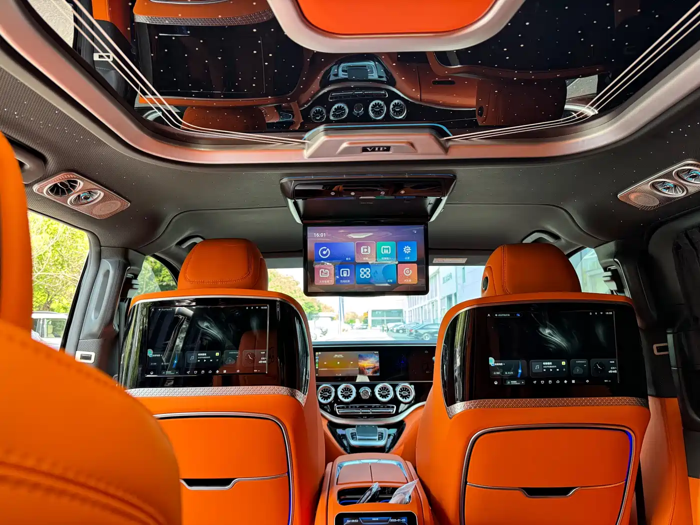 Mercedes-Benz Vito 2023 2.0T Business 7-Seater фото 16