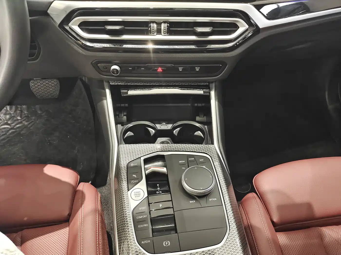 BMW 3 Series 2023 320i M Sport Package фото 11