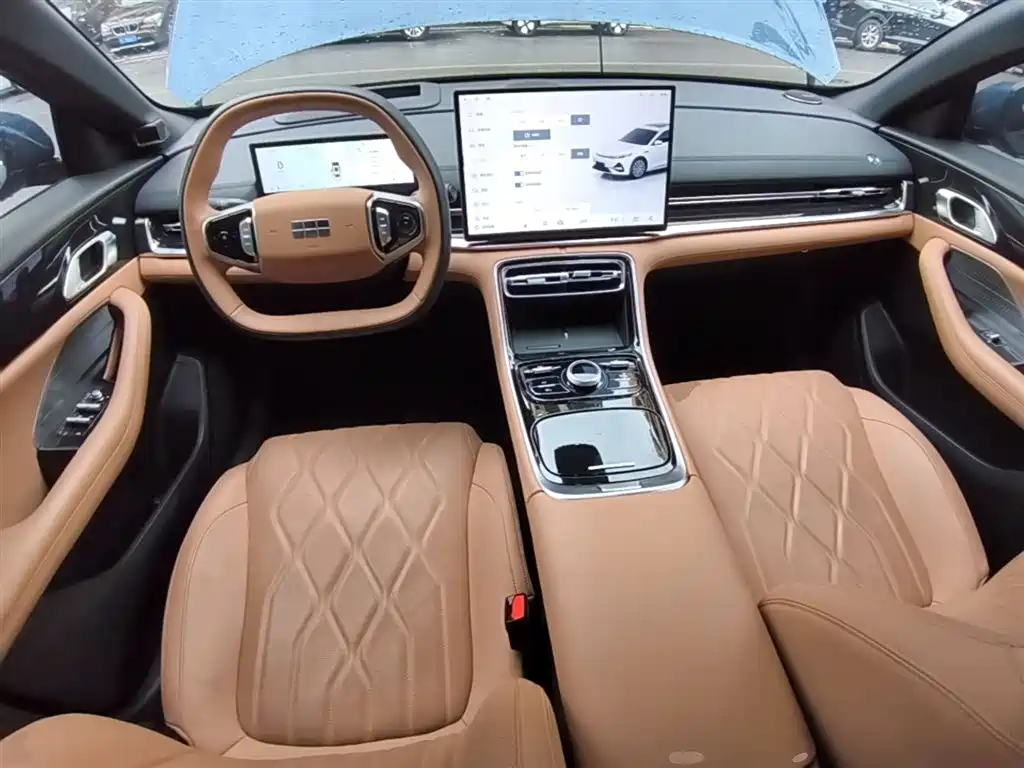 Geely Galaxy Galaxy A7 2025 EM-i фото 10