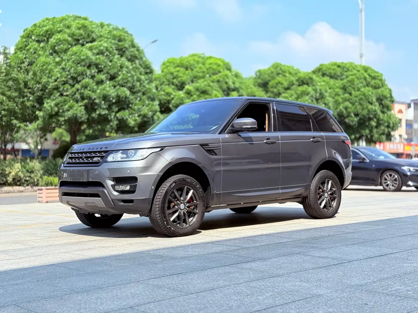 Land Rover Range Rover Sport 2016 Model 3.0 SC V6 SE