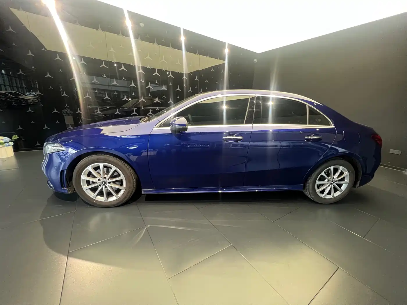 Mercedes-Benz A-Class 2020 A 200 L Sport Sedan фото 3