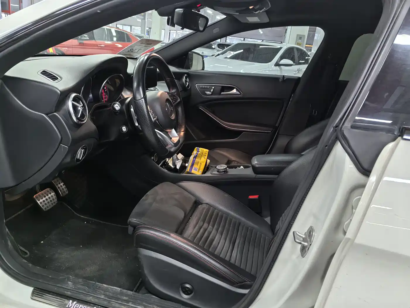 Mercedes-Benz CLA (Import) 2017 CLA 220 4MATIC фото 7