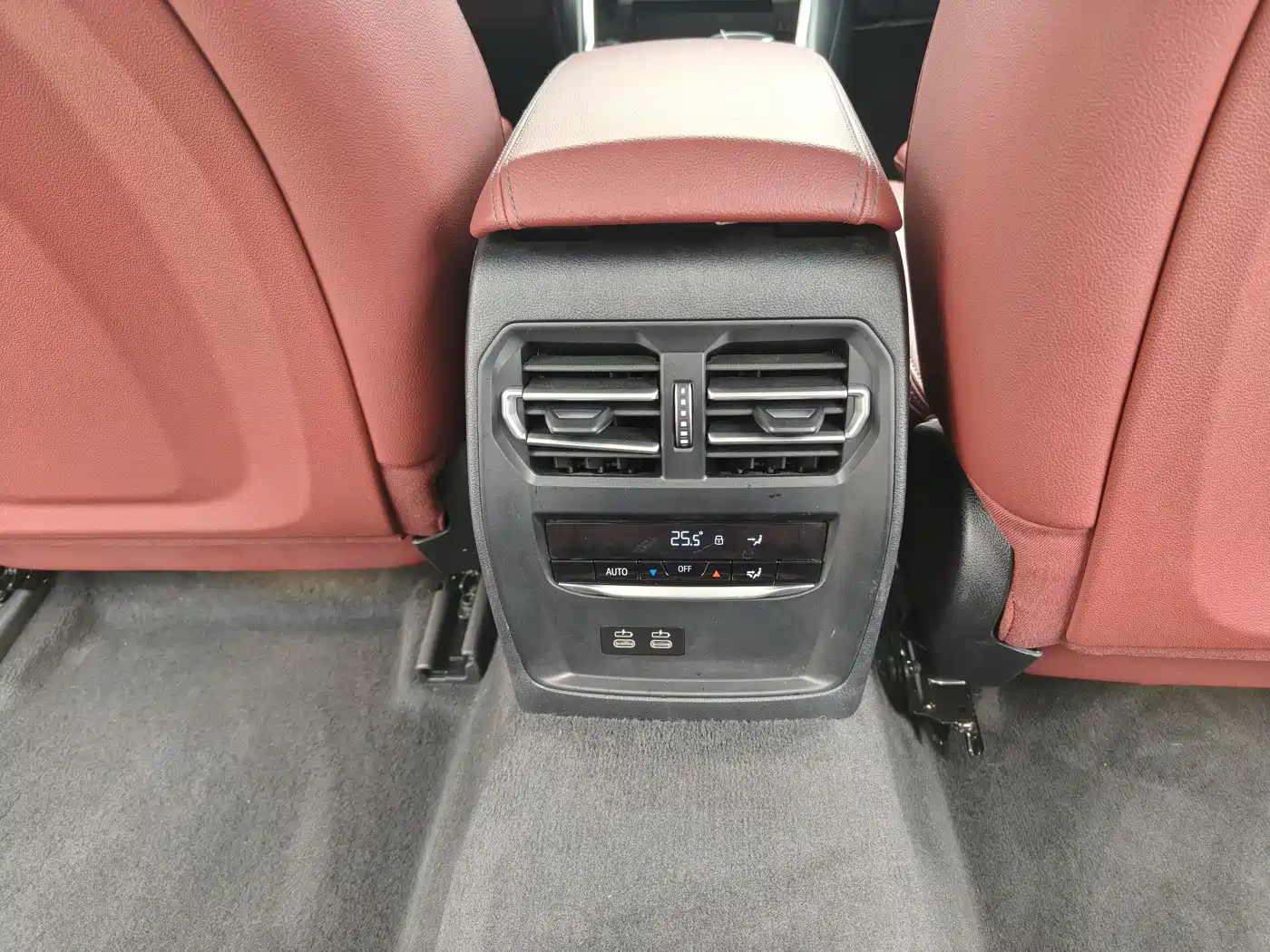 BMW 3 Series 2023 320Li M Sport Package фото 16