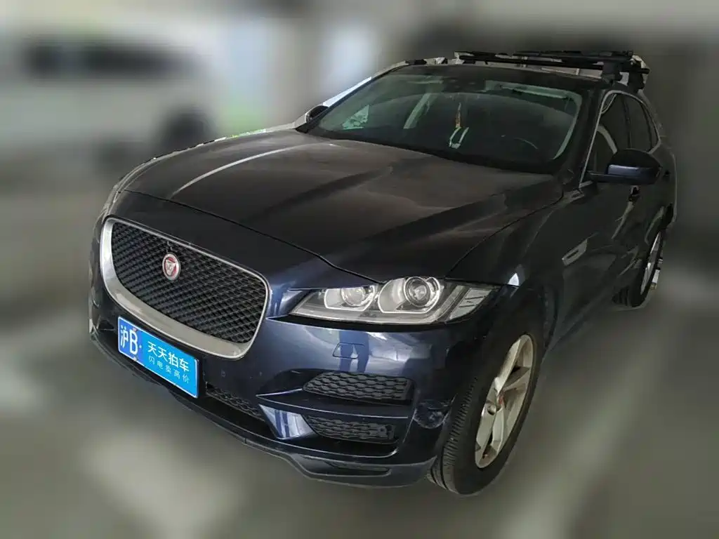 Фото 1 - Jaguar F-PACE