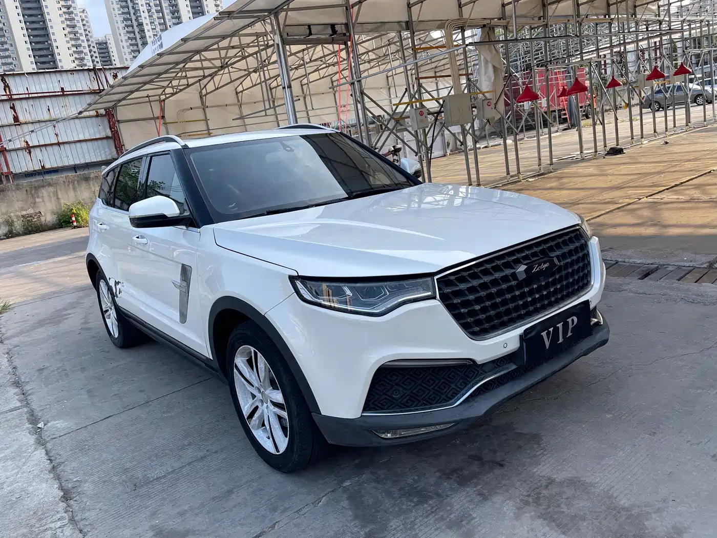 Photo 3 - Zotye T700