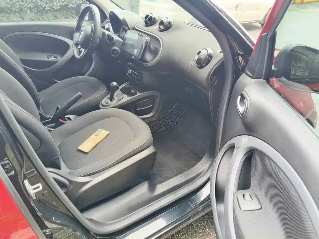 smart forfour 2018 2018 1.0L 52kW Passion Edition