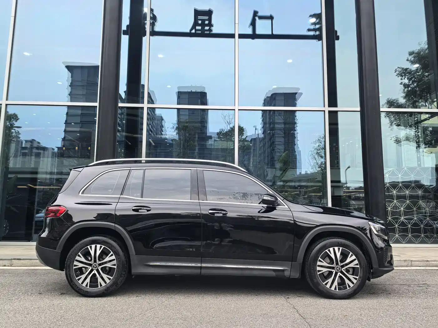 Mercedes-Benz GLB 2025 GLB 220 Dynamic фото 4