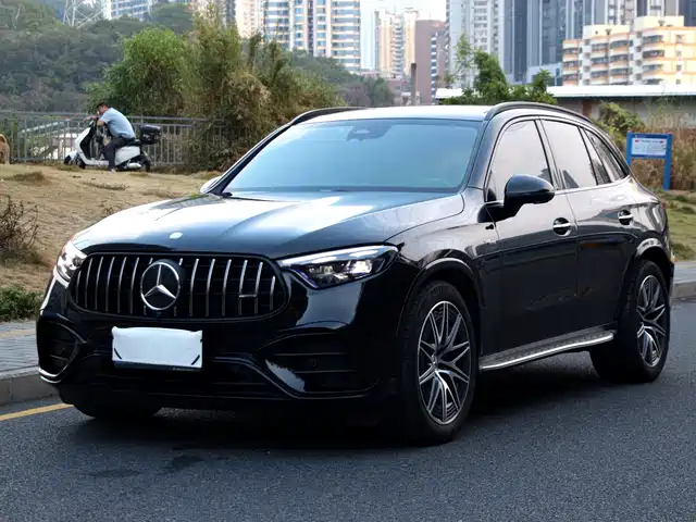 MERCEDES-BENZ GLC AMG