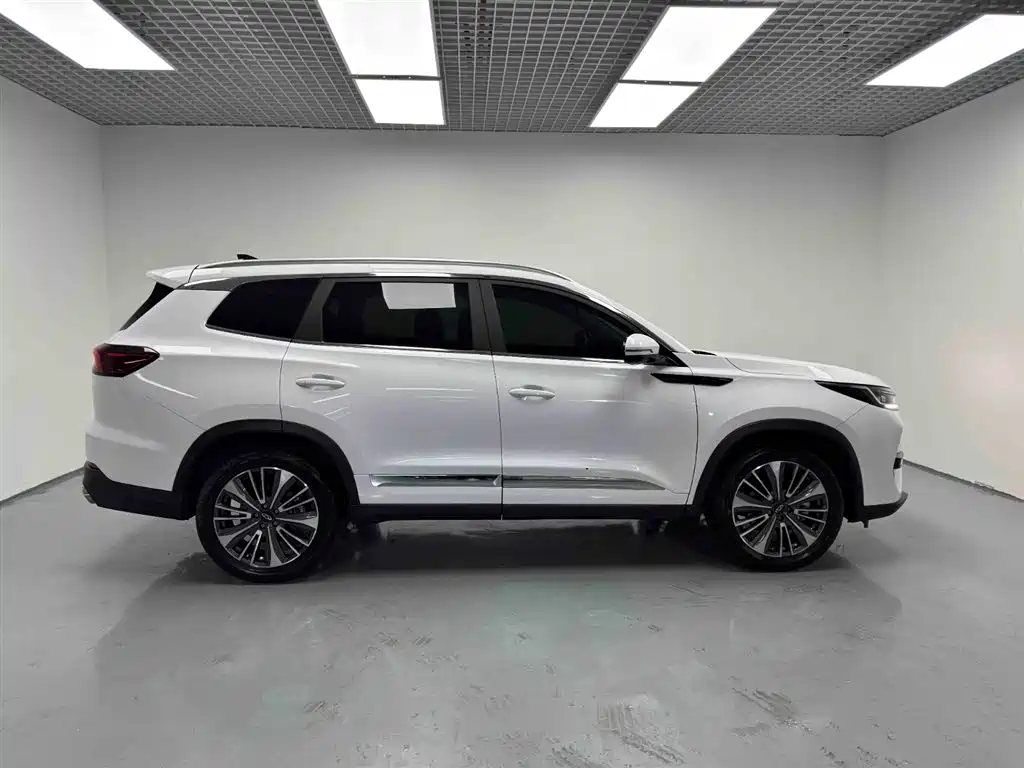 Chery Tiggo 8 PRO 2025 2025 390T 2WD Premium Edition I