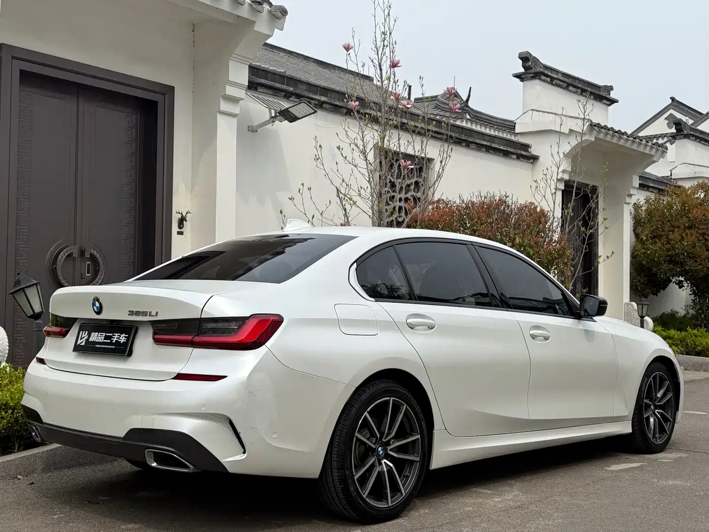 BMW 3 Series 2020 325Li M Sport Package фото 9