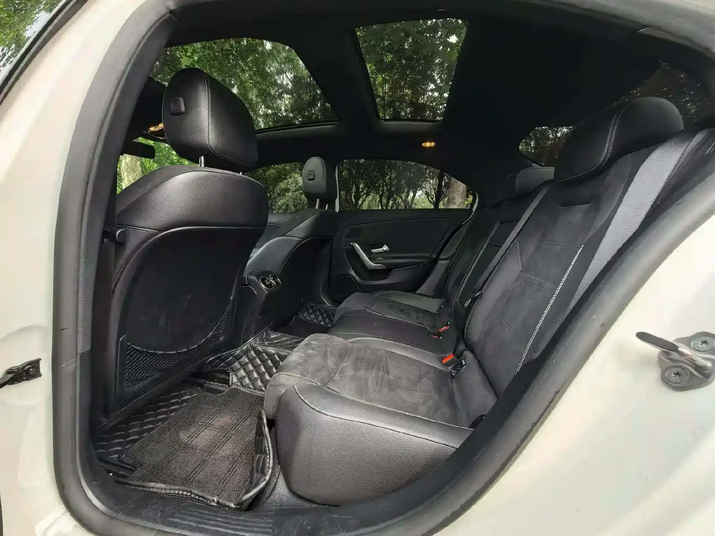 Mercedes-Benz A-Class 2019 A 180 L Sport Sedan фото 6