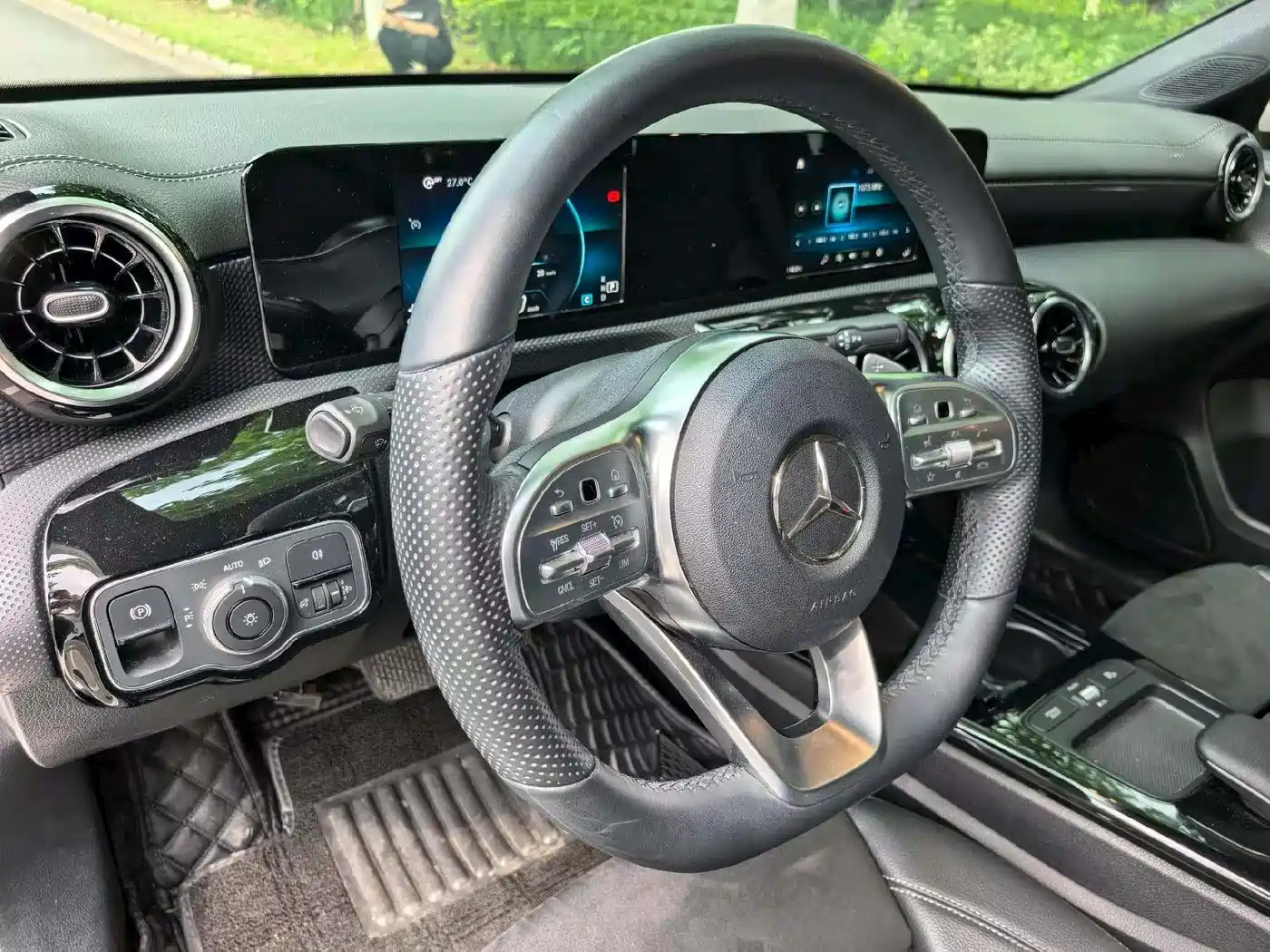 Mercedes-Benz A-Class 2019 A 180 L Sport Sedan фото 9