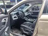 Photo 7 - Geely Atlas
