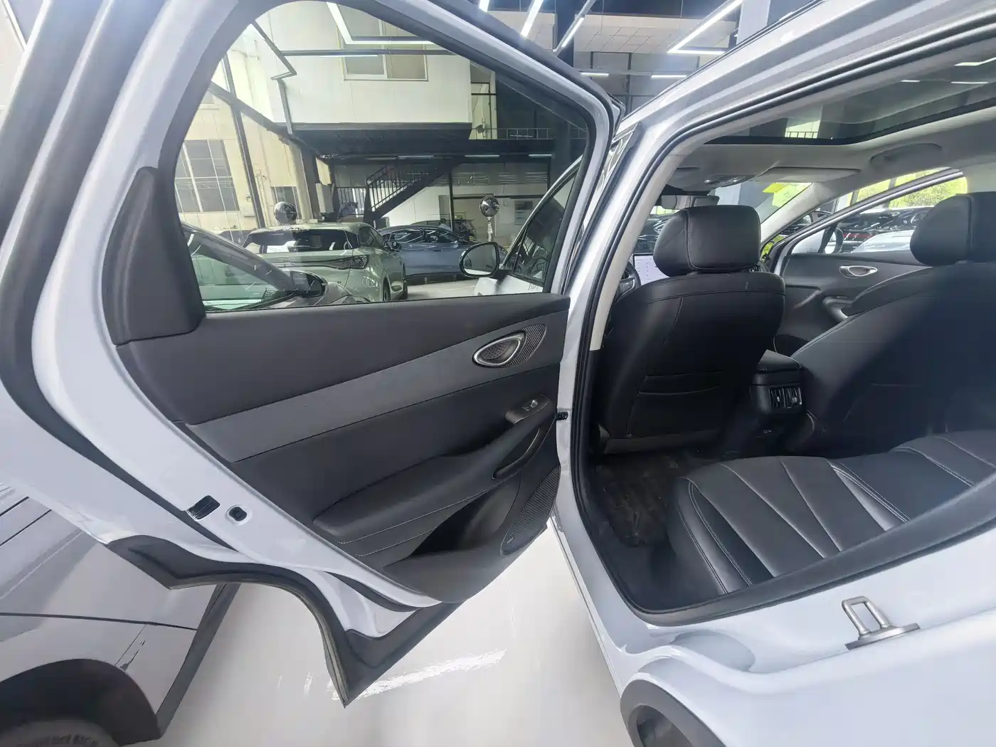 BYD Hai Shi 05 EV 2025 520KM Flagship Smart Navigation Edition фото 11