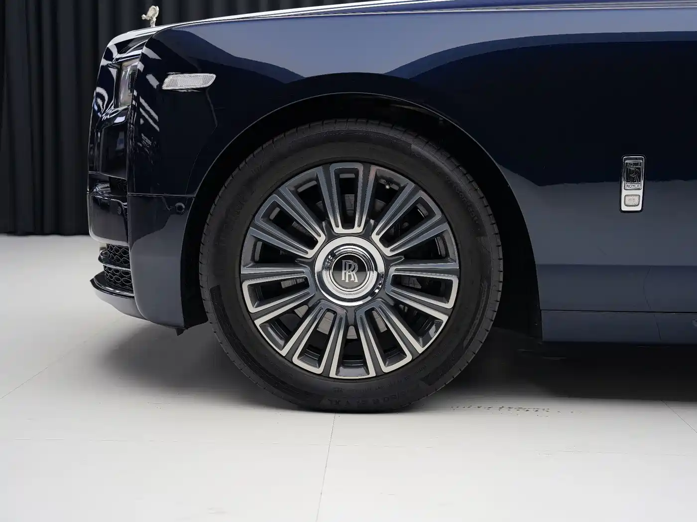 Rolls-Royce Phantom 2020 2018 6.7T Long Wheelbase Version